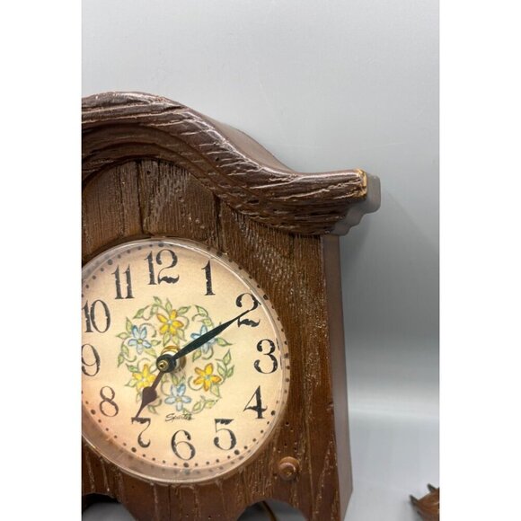Vtg Spartus Electric Wall Clock With Floral Face Design Faux Wood Retro - Picture 4 of 6